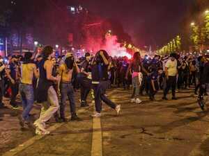 Dos muertos y cientos de detenidos en Francia durante los festejos por la consagración del PSG | Unicanal