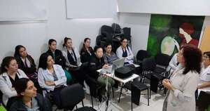 Diario HOY | Médicos residentes de primer año son capacitados en bienestar psicológico
