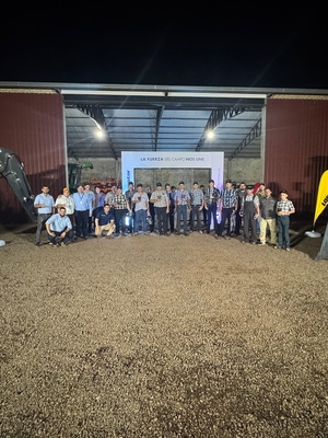 Automotor y Carmotor Paraguay realizaron un exitoso Día de Campo en Colonia Manitoba - Amigo Camionero