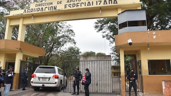 Caen tres policías por supuesta extorsión a un militar ebrio en Mariano Roque Alonso