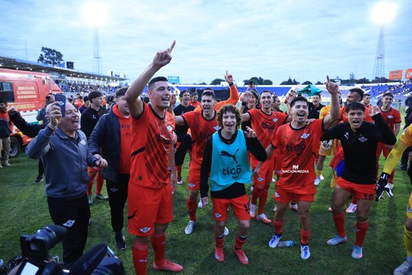 Versus / Libertad cumple y grita campeón en Pedro Juan Caballero