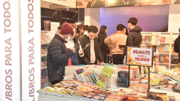 Feria librera espera al público con 120 stands, ofertas y novedades