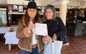Video: Celeste Amarilla destaca éxito en su feria y envía un mensaje a los Cartes  - Política - ABC Color