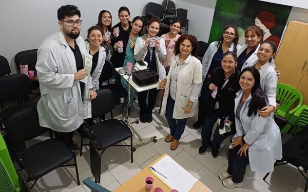 Promueven bienestar psicológico para médicos residentes de primer año