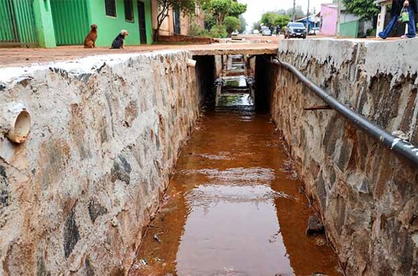 Inauguran obra de canalización en barrio de Hernandarias, financiado por Itaipú | DIARIO PRIMERA PLANA