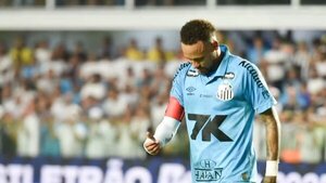 Neymar expulsado en su primer partido oficial con el Santos después de un mes parado