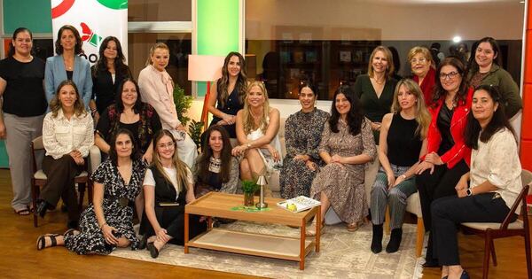 Diario HOY | “Mujeres que escriben vida”: Homenaje a madres escritoras
