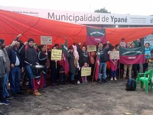 Ypané: los ocupantes de un terreno privado exigen reconocimiento de comisión - Nacionales - ABC Color