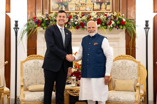 Presidente Peña y primer ministro indio abordan campos de alianza estratégica entre Paraguay e India