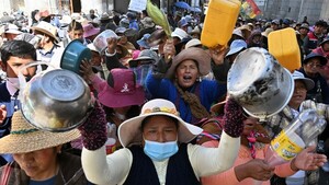 Seguidores de Evo Morales inician bloqueo de carreteras en el centro de Bolivia