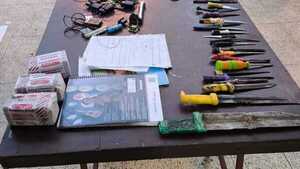 Requisan pabellón del PCC en Itapúa: Incautan desde armas, bebidas, cargadores y un solo celular