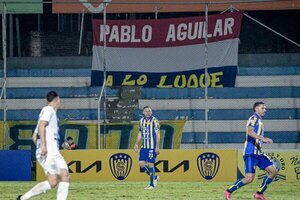Versus / Luqueño despidió a su capitán Aguilar con un empate ante Ameliano