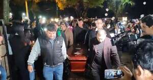 La Nación / Restos de María Fernanda son velados en Coronel Oviedo, familia y pobladores claman por justicia