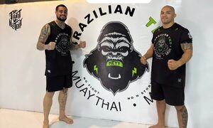 Mientras espera un nuevo club, Jean Fernandes se desestresa con artes marciales