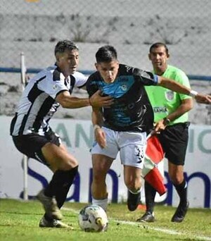 En noche inspirada de Willy Riquelme, Guaireña ganó 2 a 0 a Santaní | DIARIO PRIMERA PLANA