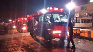 Bomberos reciben tres carros hidrantes donados por Japón - Nacionales - ABC Color