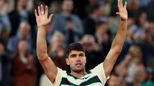 Carlos Alcaraz avanza a las semifinales de Roland Garros