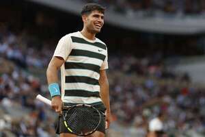 Carlos Alcaraz fulmina a Paul y se cita con Musetti en semifinales  - Polideportivo - ABC Color