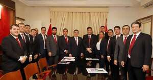 La Nación / ANR: Ingenieros colorados presentan planes a Cartes