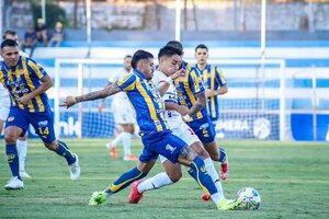 Versus / El jugador de Olimpia que Julio Cáceres quiere en Luqueño