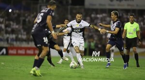 Versus / Benedetto está a un paso de arreglar con su nuevo equipo