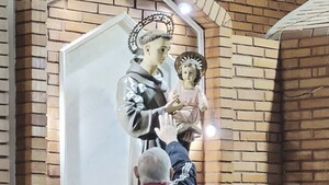 Los pedidos que le hacen a San Antonio durante 13 días