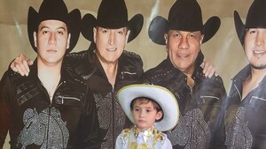 Mario, el pequeño de 5 años fanático del grupo Bronco que sueña en conocer a sus ídolos