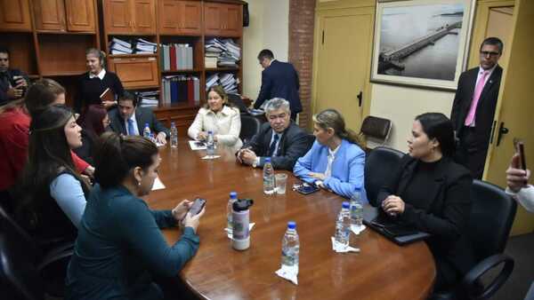 Pedido de intervención: Comisión convoca a Nenecho y al contralor
