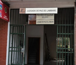 Renuncia juez de Lambaré salpicado con la mafia de los pagarés