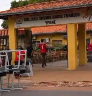 Video: politizan entrega de pupitres chinos en un colegio de Ypané - Nacionales - ABC Color