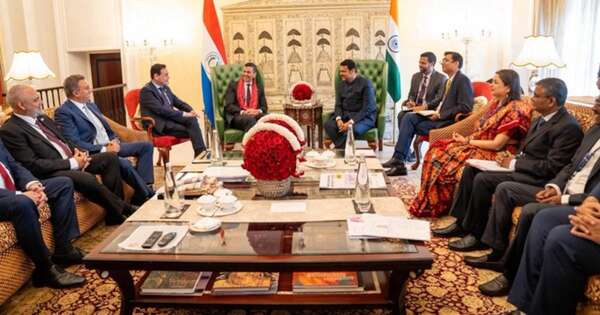 La Nación / Peña se reunió con ministro de Maharashtra en busca de becas para jóvenes paraguayos