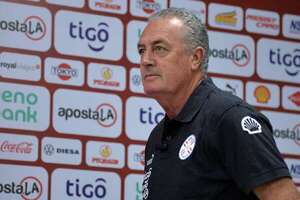 Gustavo Alfaro: “No firmo el repechaje, quiero clasificar a la Copa del Mundo” - Selección Paraguaya - ABC Color
