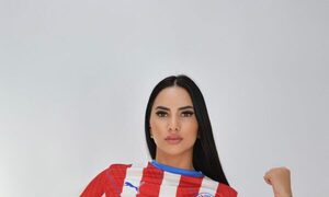 ¡Fabi González encendió la previa del partido de la Albirroja con una sesión hot!
