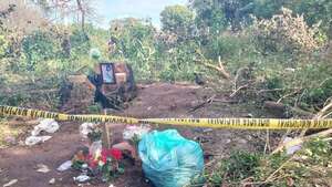 Video: vecinos colocan nicho donde se encontró el cuerpo de Fernanda Benítez - Nacionales - ABC Color