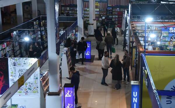 AUDIO: Ancho Perfil en la Feria Internacional del Libro - Ancho Perfil - ABC Color