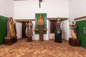 Santa María, con su Museo Diocesano y el Ykua Teja, es una opción ideal para hacer turismo interno durante el feriado largo - Viajes - ABC Color