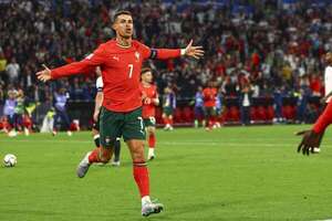 Cristiano Ronaldo espera en la final: ¿Yamal y España o Mbappé y Francia? - Fútbol Internacional - ABC Color