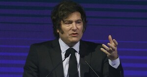 Argentina exige un seguro de salud obligatorio para los extranjeros, pero el Gobierno reconoce que aún no habló con Milei