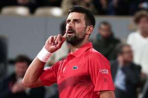 Djokovic elimina a Zverev y desafiará a Sinner en ’semis’ de Roland Garros - Polideportivo - ABC Color