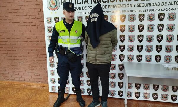 Detienen a un hombre y le incautan un arma