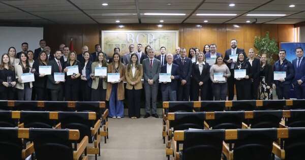 La Nación / Operaciones electrónicas de Mipymes crecen 125 % con programa del BCP