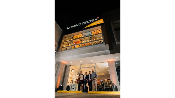 Luminotecnia inaugura un nuevo local y apuesta por el crecimiento de la gente