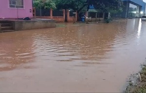 Lluvia sin tregua colapsa Ciudad del Este y deja barrios anegados - ADN Digital