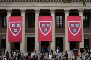 Trump intensifica su asedio contra Harvard y Columbia - Mundo - ABC Color