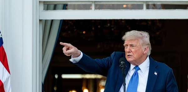 Trump prohíbe entrada a EE.UU. desde 12 países