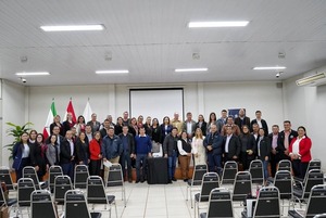 Itapúa impulsa la participación educativa con el Primer Conversatorio de Consejos Distritales