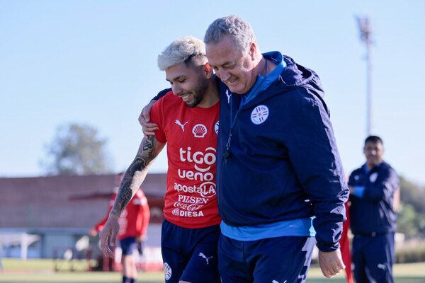 Versus / ¡Hasta las lágrimas! La emoción del "Pájaro" Benítez por Julio Enciso