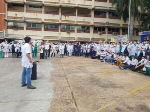 Aprueban ampliación presupuestaria a favor de cuatro médicos residentes - Política - ABC Color