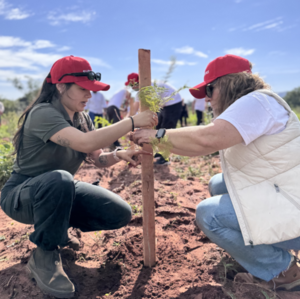 Sudameris y A Todo Pulmón Paraguay Respira sembraron juntos 500 árboles.