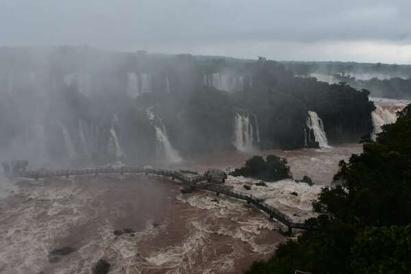 Temporal obliga a cierre parcial de las Cataratas del Yguazú - ABC en el Este - ABC Color